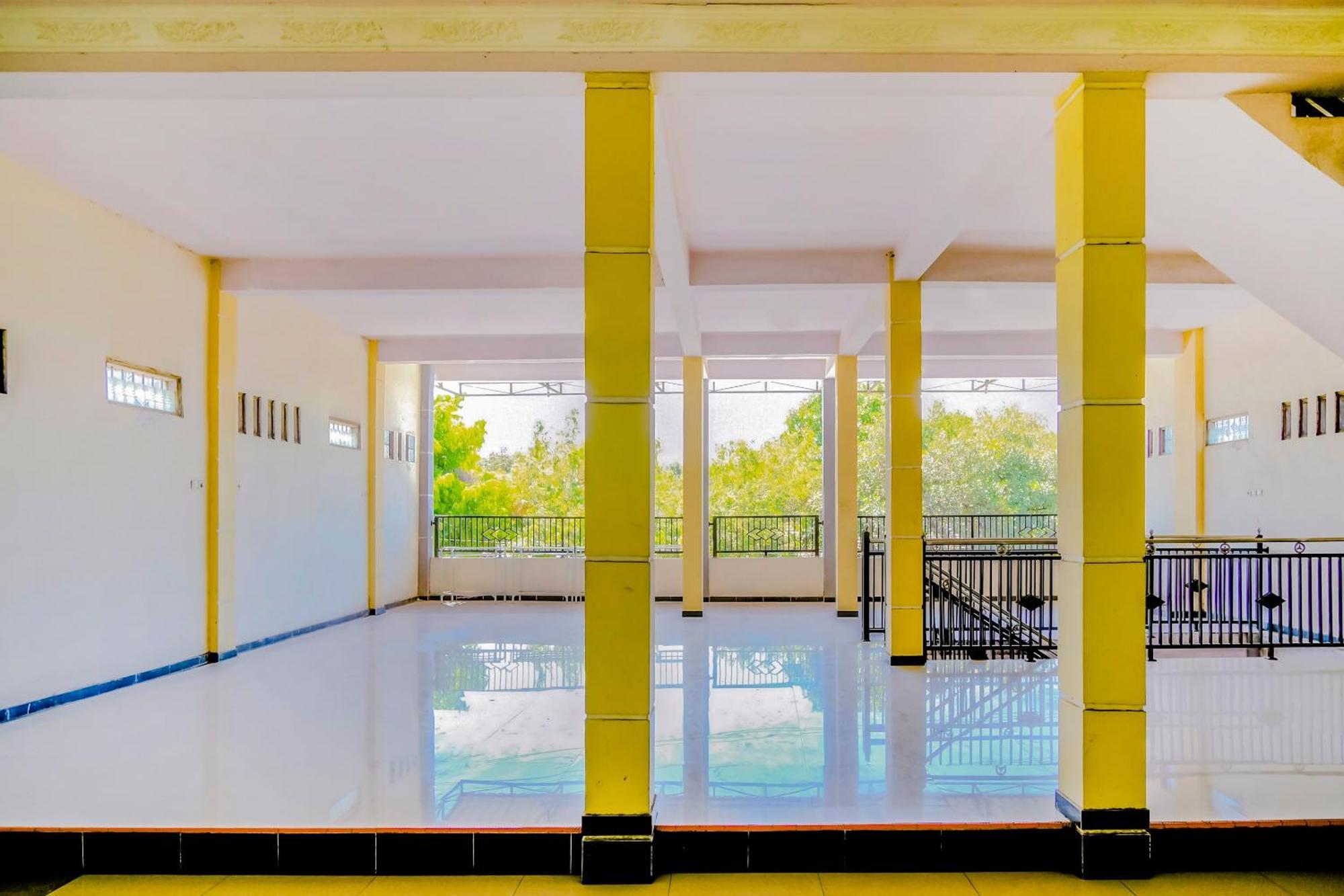 Super Oyo 1759 Family Residence كديري المظهر الخارجي الصورة